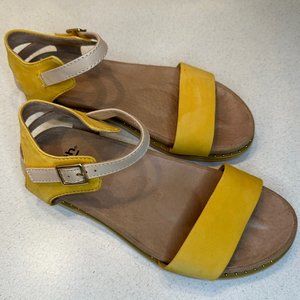 Earth Grove Cameo Ankle Strap Sandal Leather Yellow Cream Women’s Size 6.5
